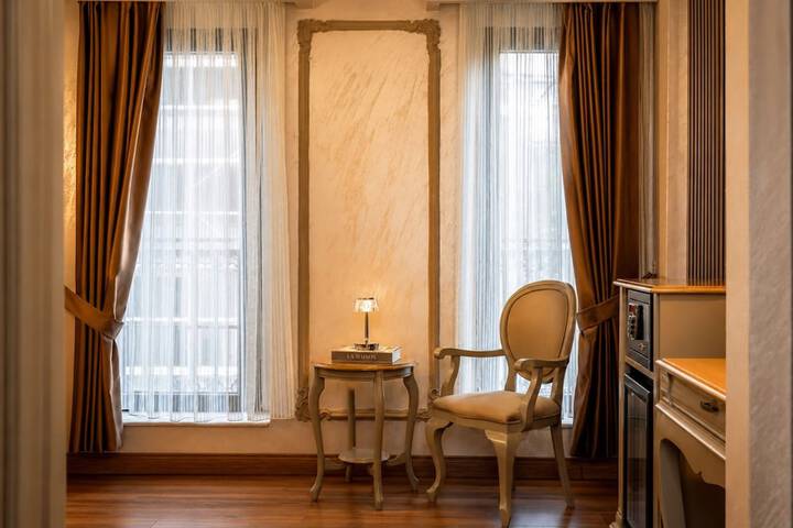 Room 52 of 84