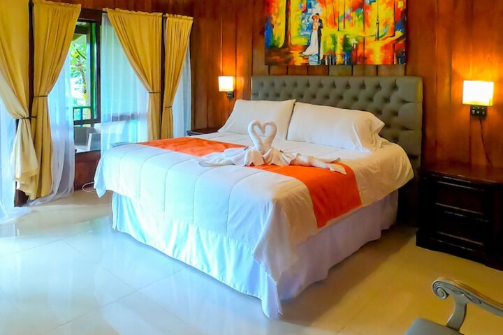Room 3 of 26