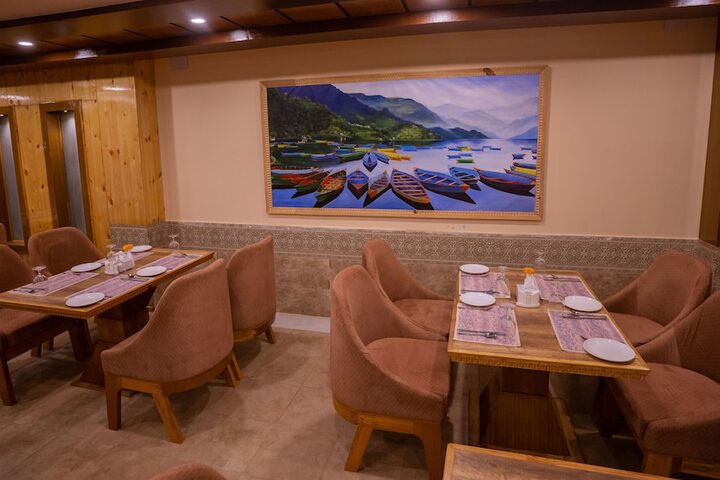Dining 42 of 95