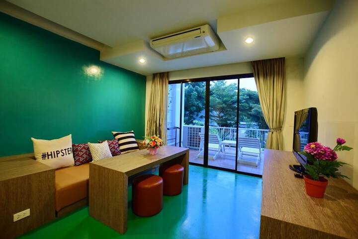 Room 27 of 47