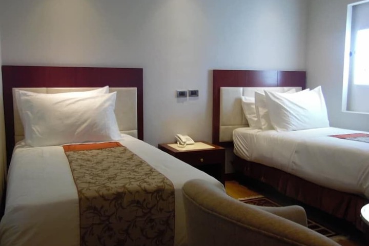 Room 15 of 31