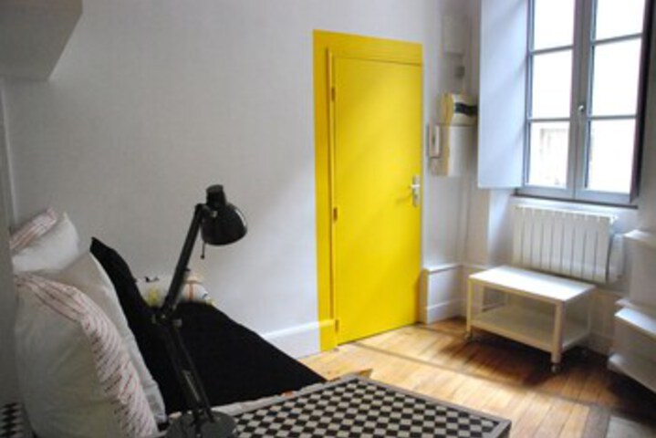Room 19 of 51