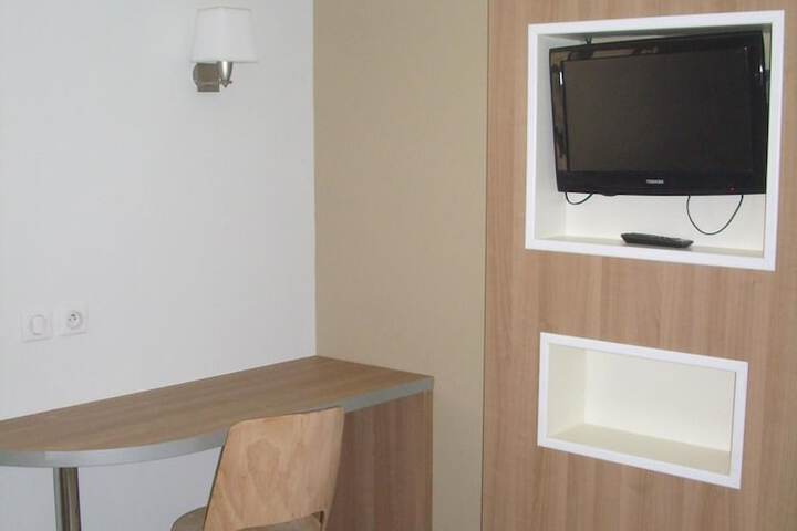 Room 18 of 46