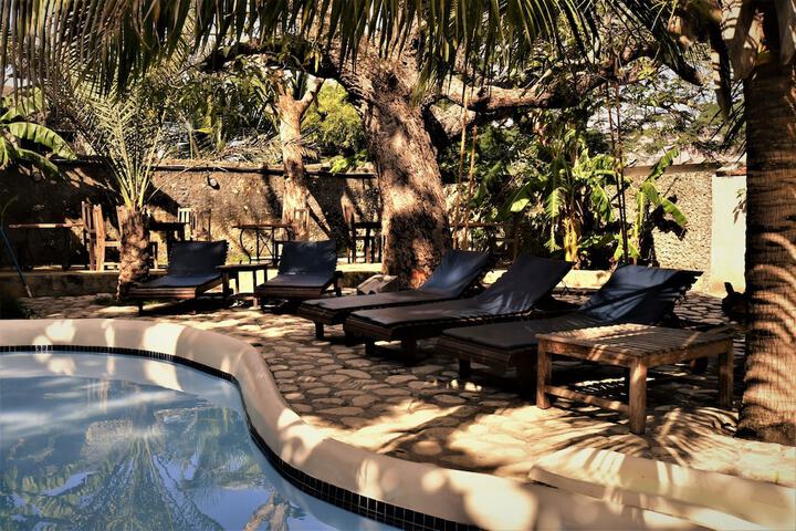 Sundeck 89 of 99