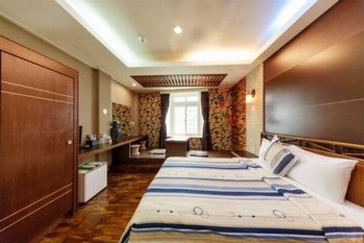 Room 14 of 40