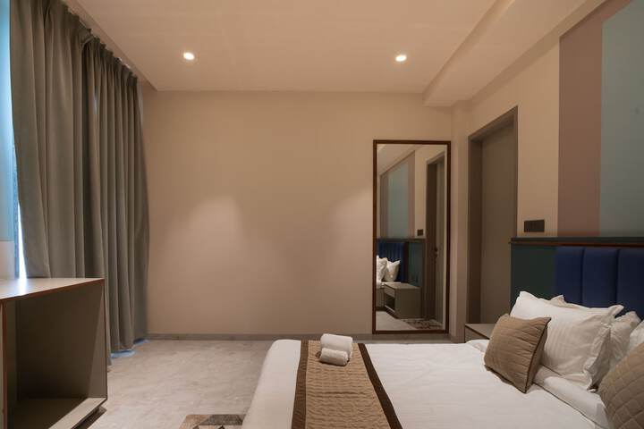 Room 10 of 35