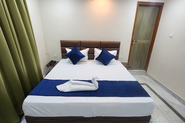 Room 8 of 21