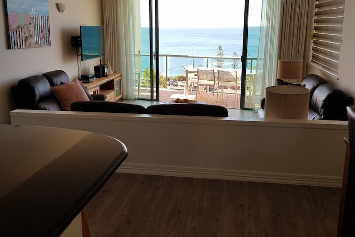 Room 38 of 200
