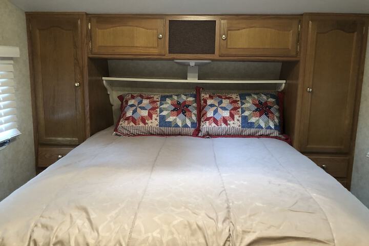 Room 4 of 75