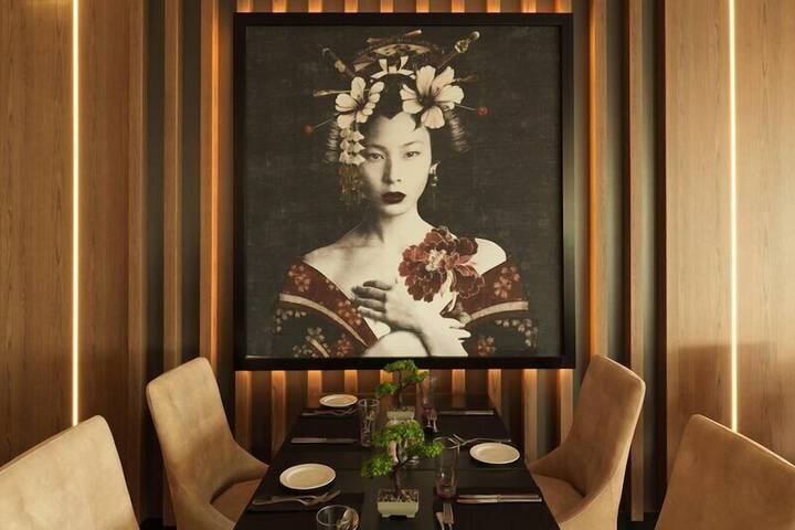 Dining 104 of 143