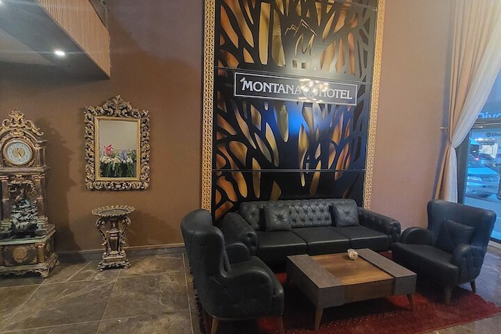 The montana city hotel in Van