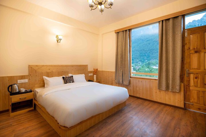 Room 2 of 21