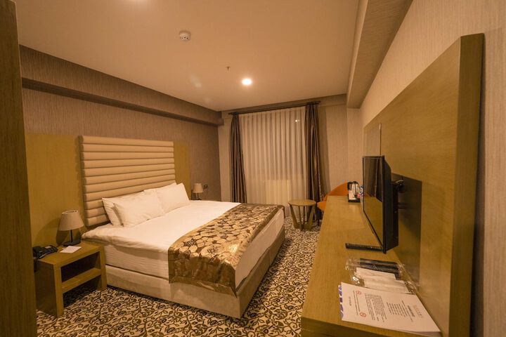 Room 7 of 34