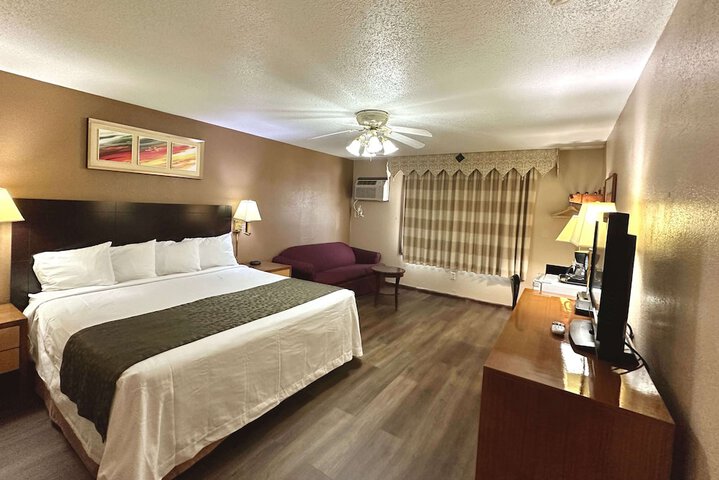 Room 7 of 34