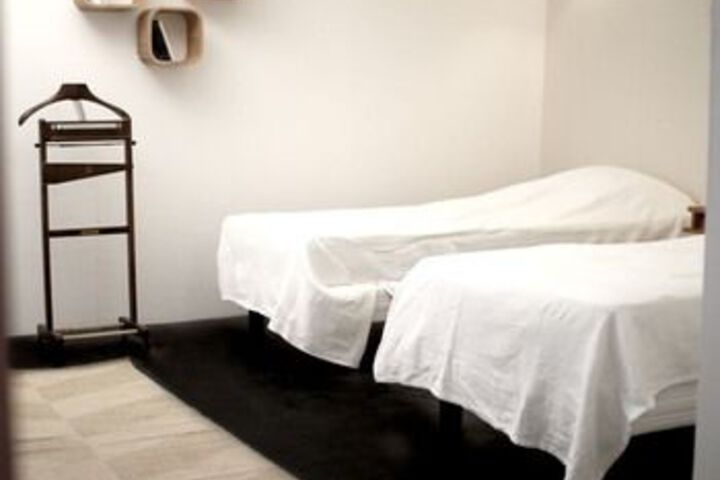 Room 12 of 24