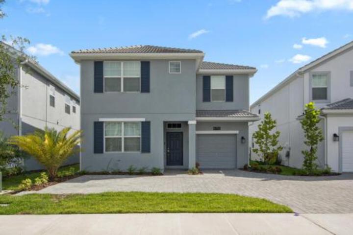 Hotel Exterior 9 of 80