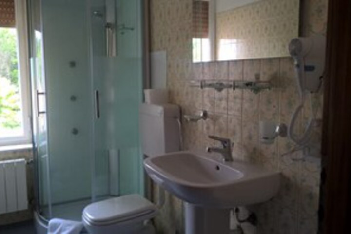 Room 5 of 41