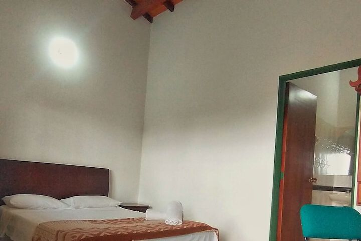 Room 6 of 26