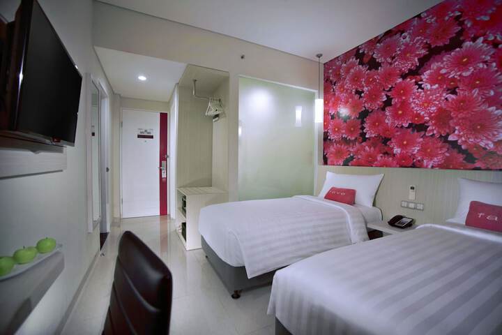 Room 11 of 27