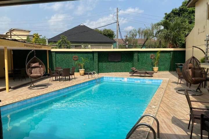 Pool 5 of 6