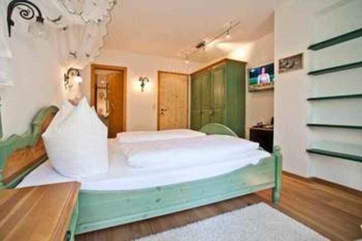 Room 44 of 93