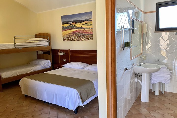 Room 8 of 35