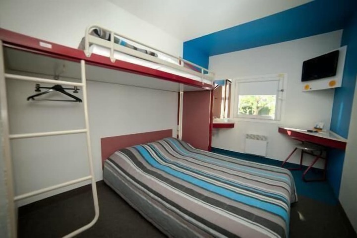 Room 6 of 22