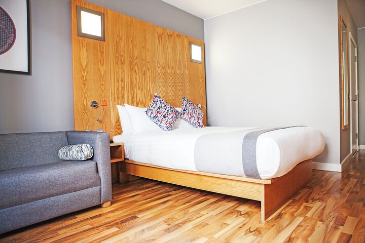 Room 12 of 46