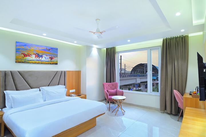 Room 15 of 24