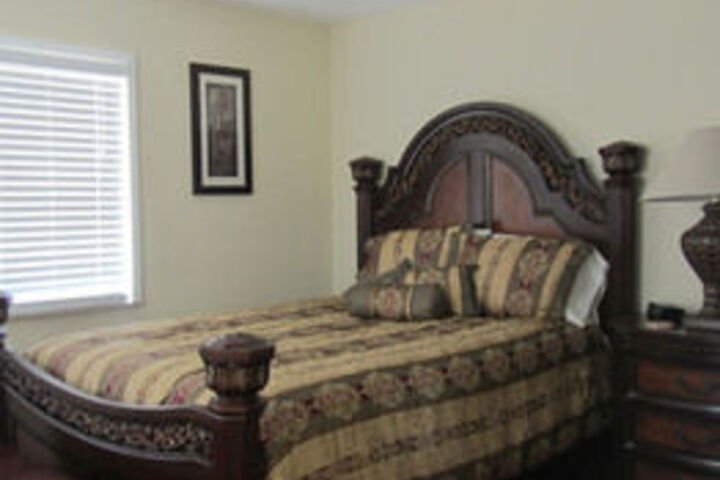 Room 9 of 17