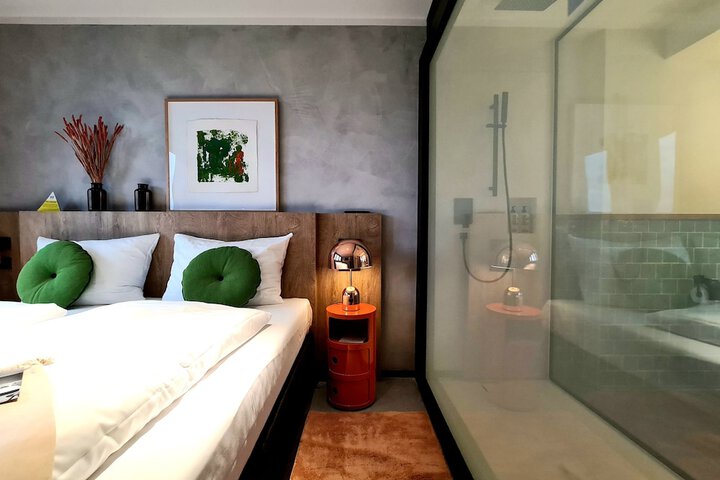 Room 20 of 61