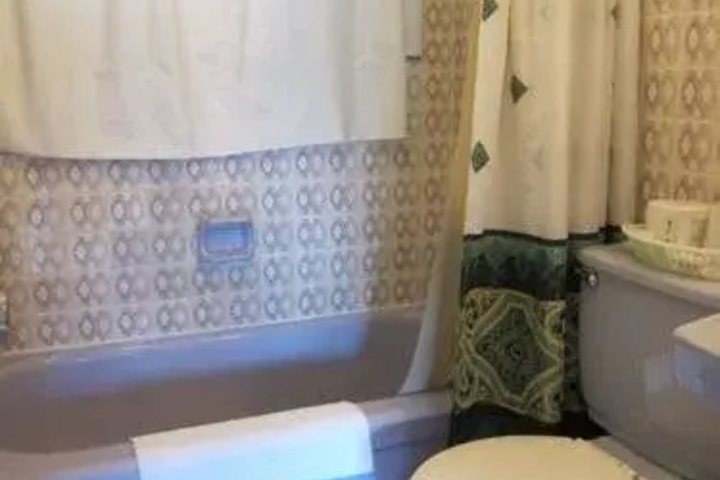 Room 14 of 22