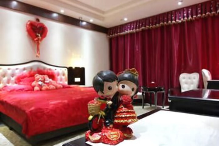 Room 7 of 7