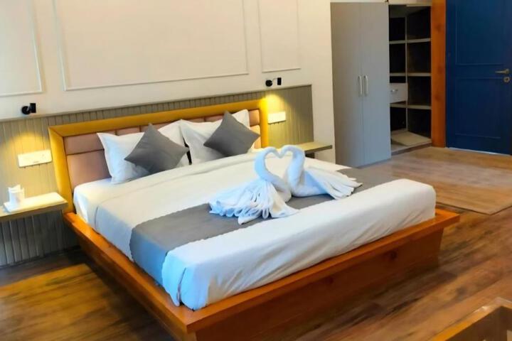 General 3 of 11