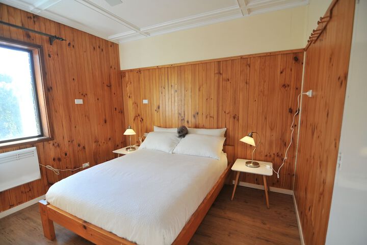 Room 5 of 74