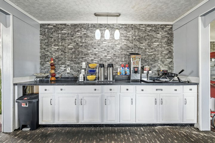 Breakfast/Coffee Service 53 of 56