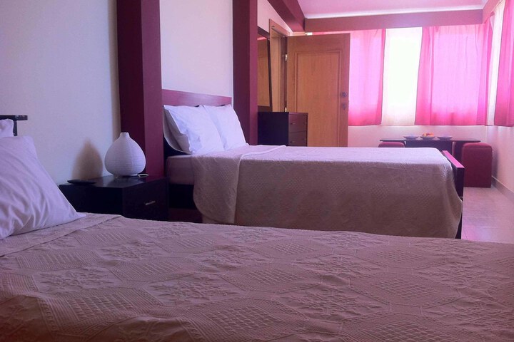 Room 8 of 18