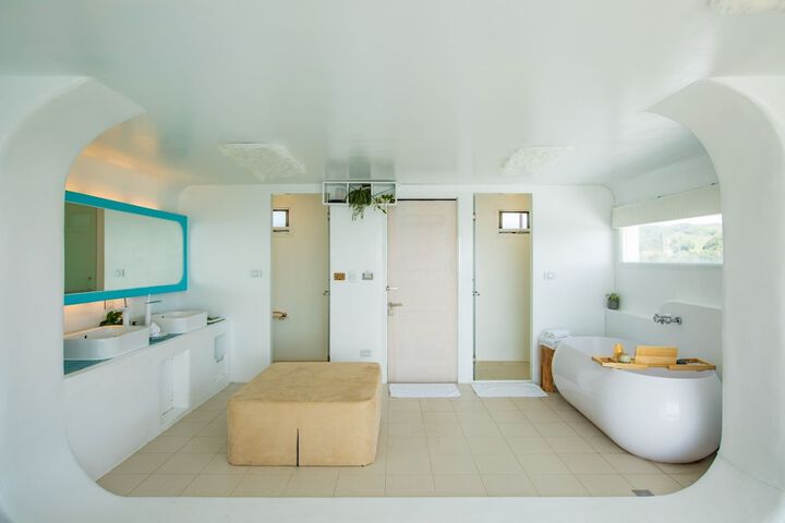 Room 46 of 94