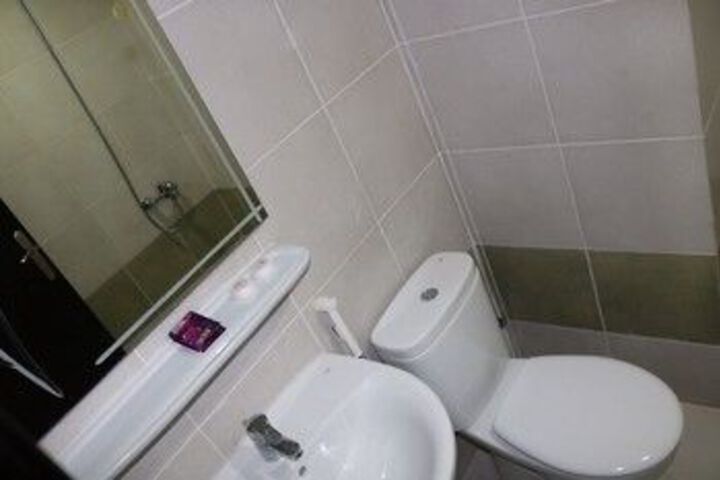 Room 2 of 17
