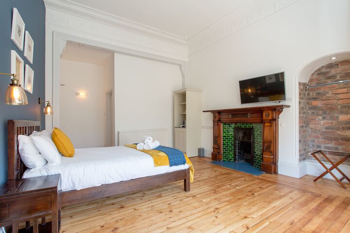 Room 15 of 68