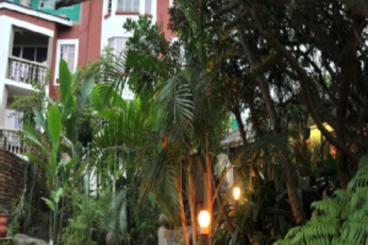 Hotel Exterior 33 of 168