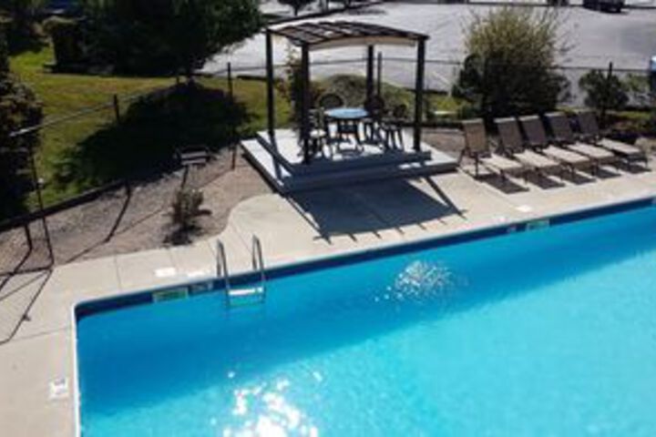 Pool 53 of 61