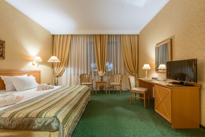 Room 15 of 47
