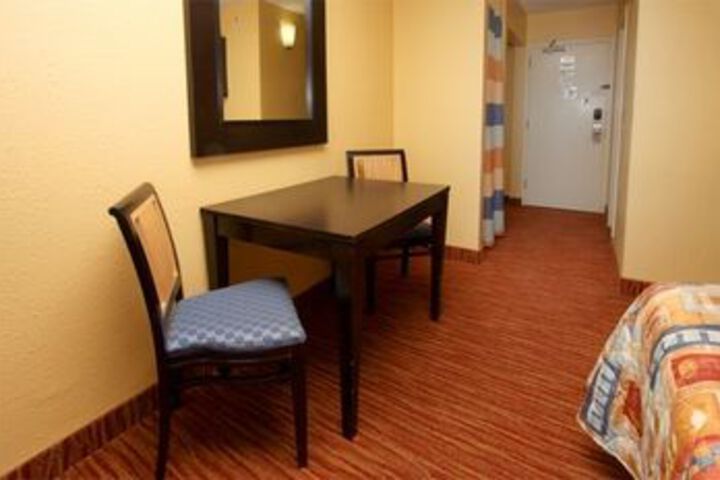 Room 15 of 24