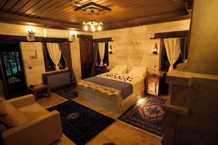 Room 16 of 66