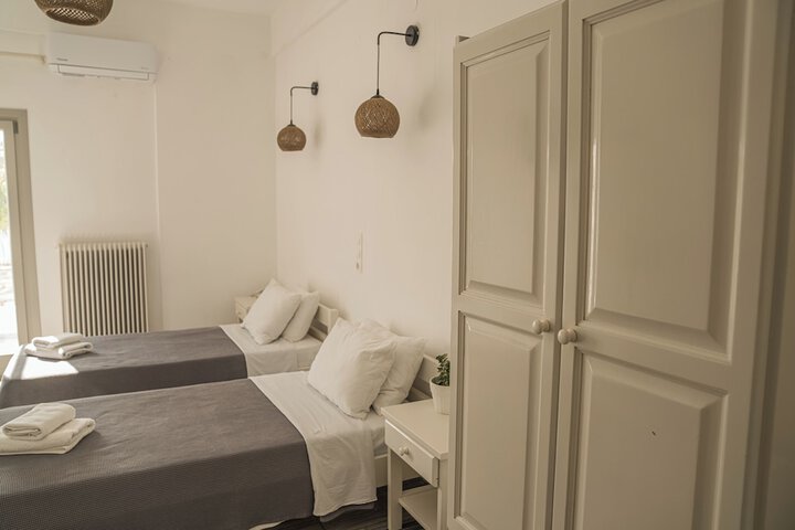Room 12 of 92
