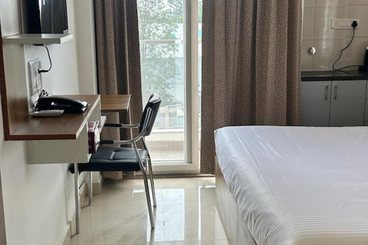 Room 13 of 29