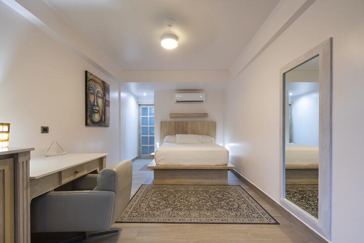 Room 26 of 176