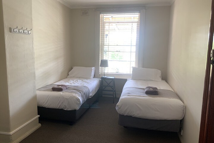 Room 10 of 35