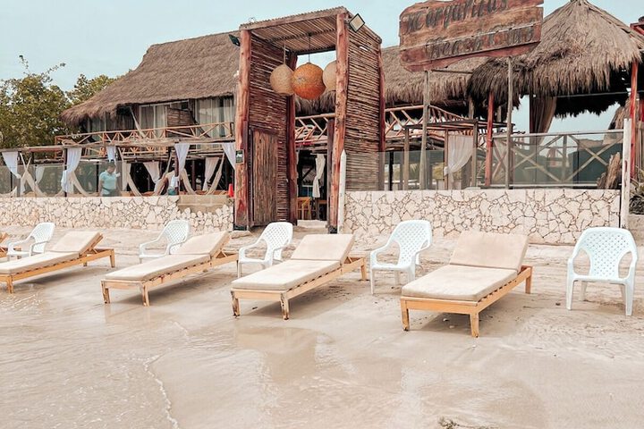Margaritas Beach Club in Cartagena